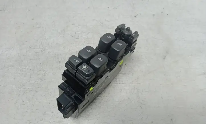 Volvo S80 (1998 - 2004) 8682949 Кнопка стеклоподъемников — фото 1
