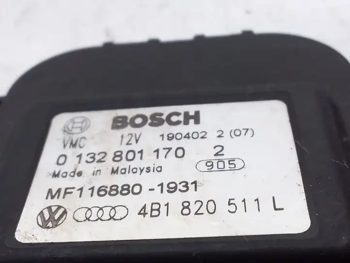 Audi A6 S6 C5 4B (2001 - 2004) 4B1820511L Двигатель задвижки потока воздуха — фото 3
