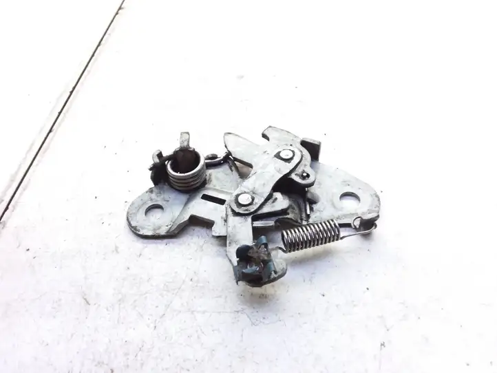 Citroen Berlingo (1996 - 2002)   Замок капота