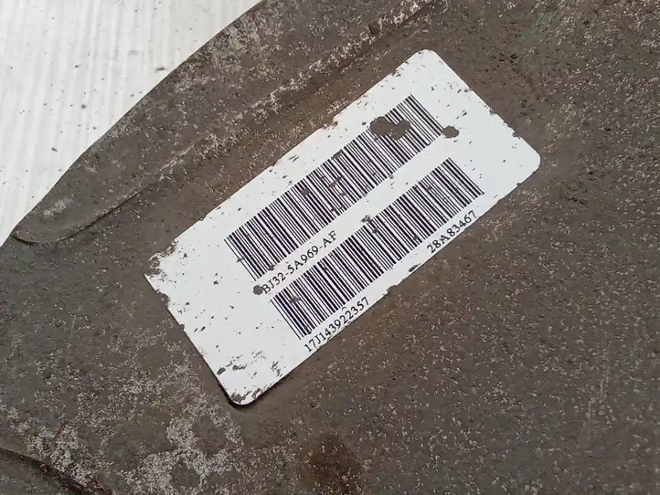 Land Rover Range Rover Evoque (2015 - 2018)  BJ325A969AF Задний поворотный кулак (ступица, цапфа)