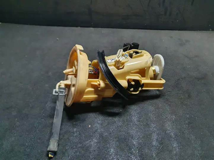 BMW 3 E46 (1998 - 2005)   Датчик уровня топлива