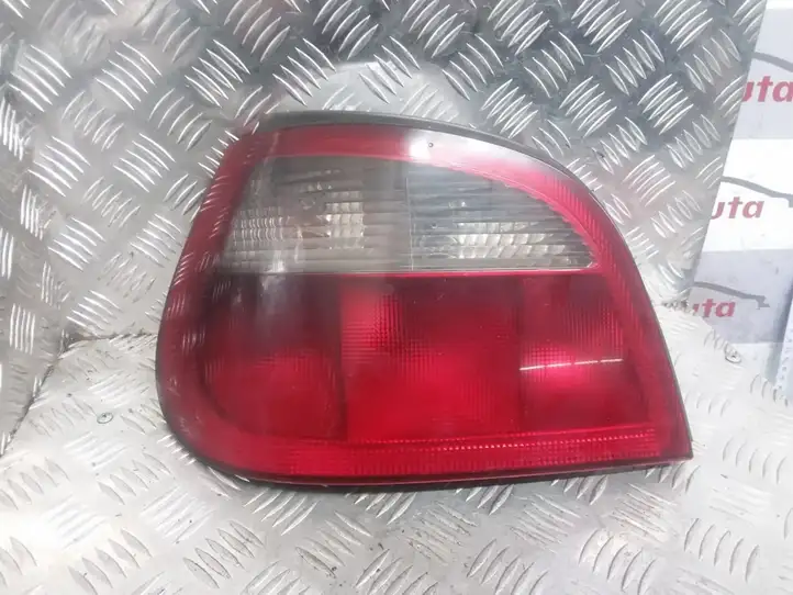 Renault Megane I (1995 - 2002) 7700428320 Задний фонарь в кузове — фото 1