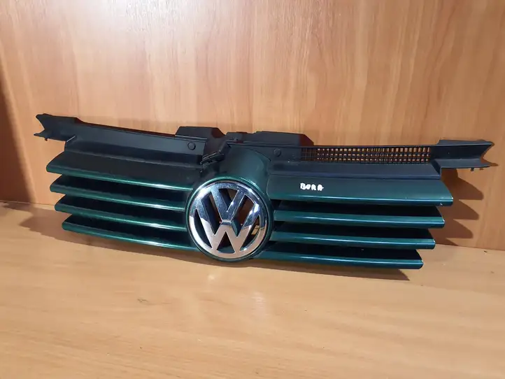 Volkswagen Bora (1998 - 2005) 1J5853655A Передняя решетка — фото 1