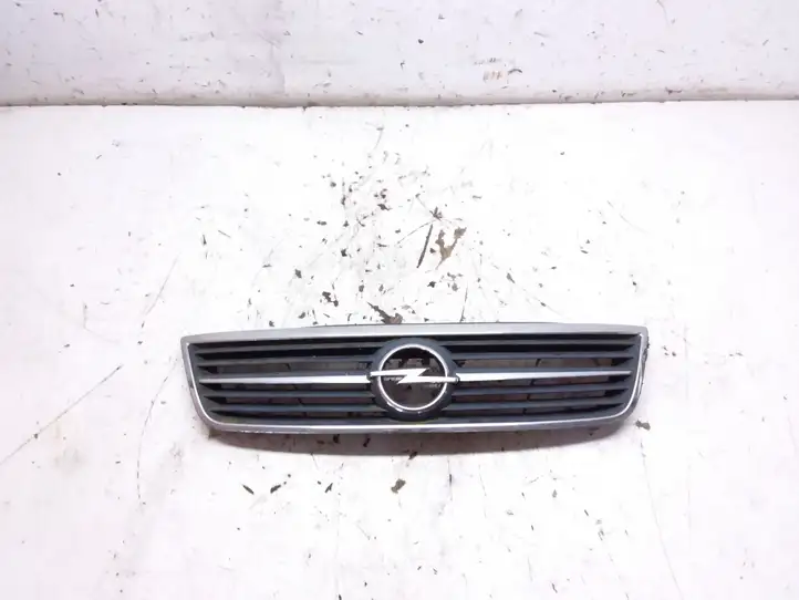 Opel Omega B2 (1999 - 2004) 09184938 Верхняя решетка радиатора — фото 1