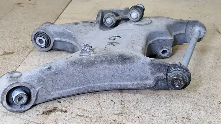 BMW X5 E53 (1999 - 2006)  1095253 Вилы