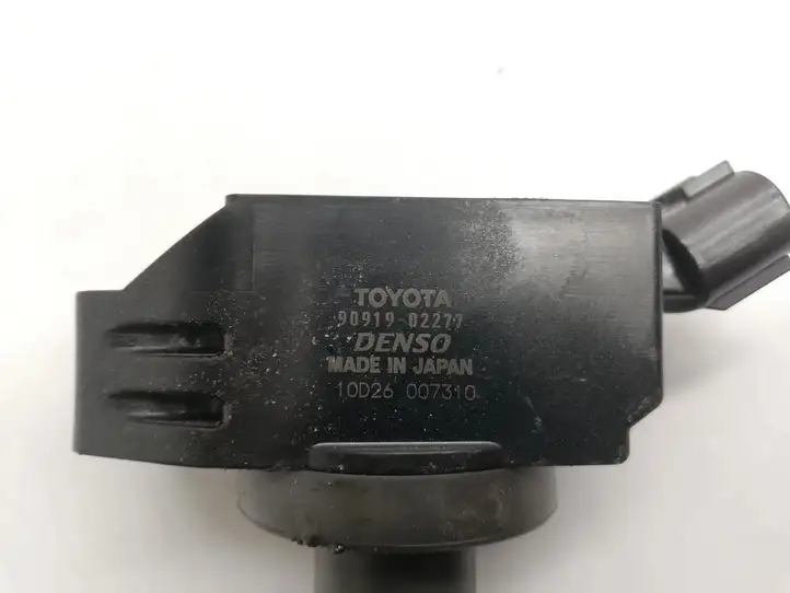 Toyota RAV 4 (XA50) (2018 - ) 9091902277 Катушка зажигания — фото 2