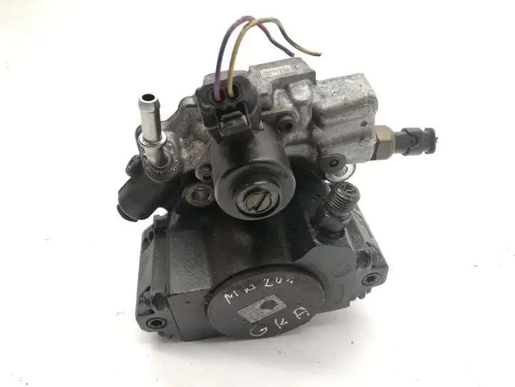 Mercedes-Benz E A207 (2010 - 2017) A6510700601 Топливный насос — фото 1