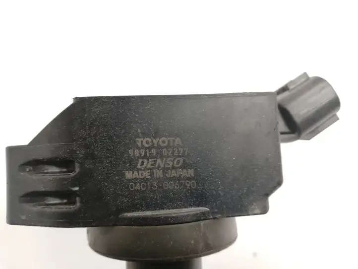 Toyota RAV 4 (XA50) (2018 - ) 9091902277 Катушка зажигания — фото 2