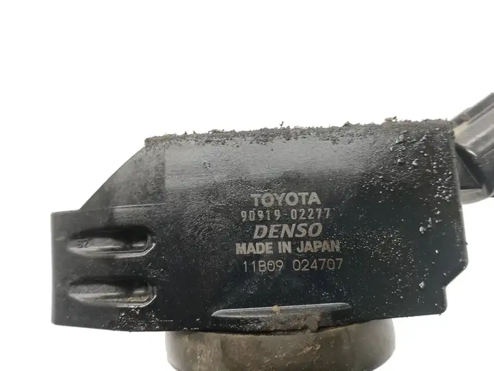 Toyota RAV 4 (XA50) (2018 - ) 9091902277 Катушка зажигания — фото 2