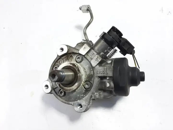 Audi A6 C7 (2011 - 2014) 03L130755AC Топливный насос — фото 6