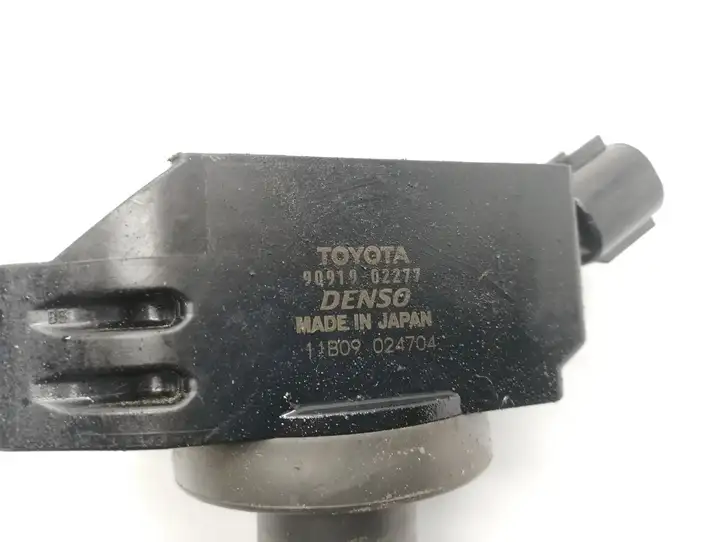 Toyota RAV 4 (XA50) (2018 - ) 9091902277 Катушка зажигания — фото 2