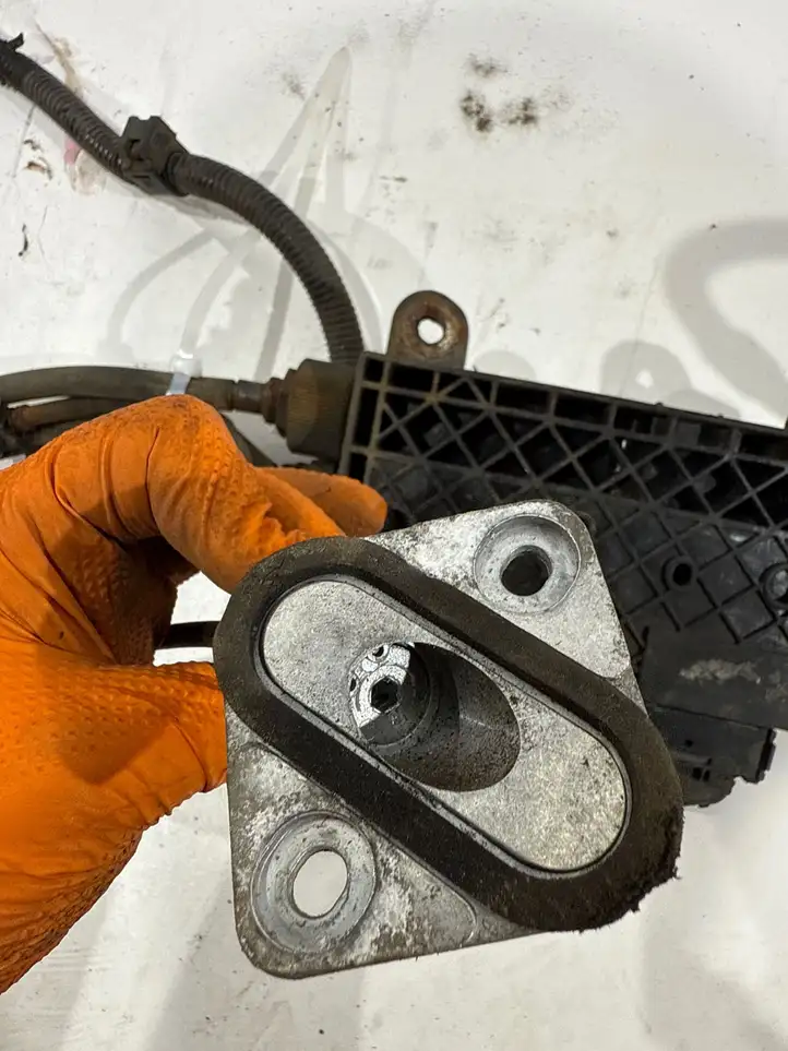 Toyota Avensis T270 4630005042 Блок управления стояночным тормозом — фото 6
