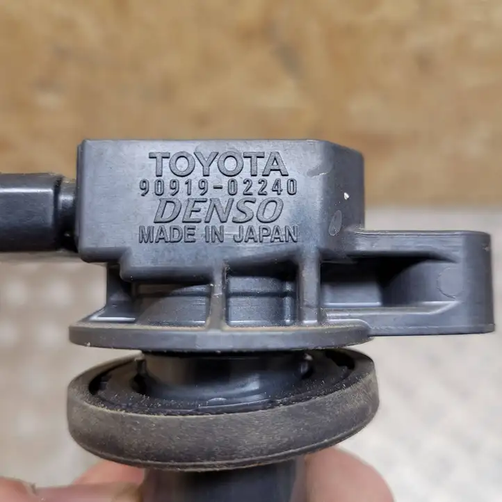 Toyota Yaris (2005 - 2009) 9091902240 Катушка зажигания — фото 2
