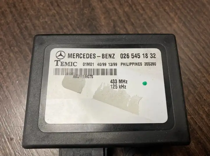 Mercedes-Benz Sprinter W901 W902 W903 W904 (1995 - 2007) 6111535979 Блок управления двигателем (ЭБУ) — фото 2