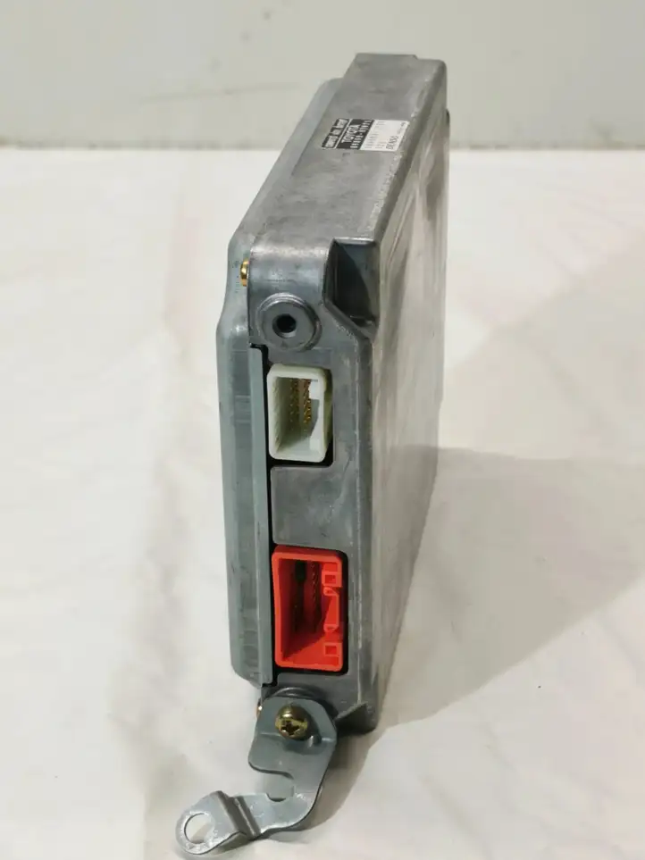 Toyota Prius (XW20) (2003 - 2009) 8989047071 Прочие блоки управления — фото 3