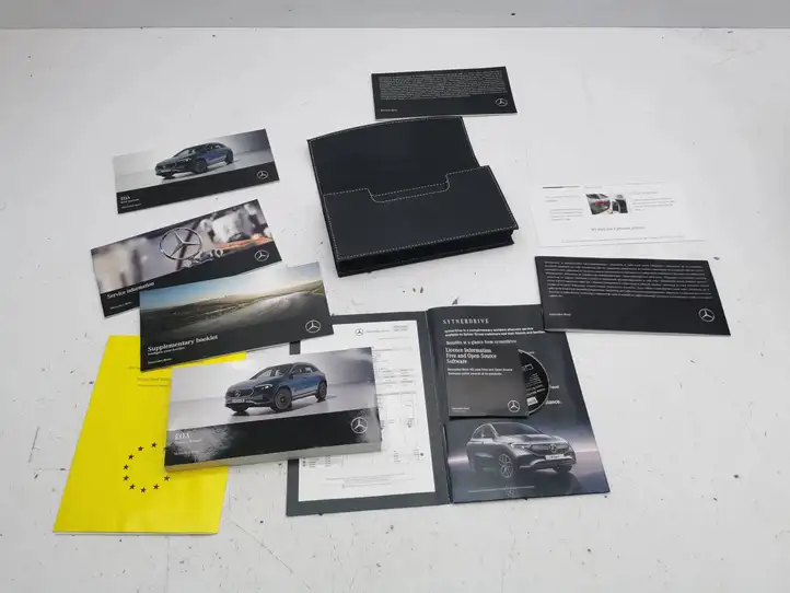 Mercedes-Benz EQA (2021 - ) Сервисная книжка — фото 1