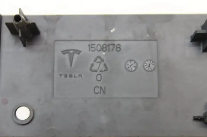 Tesla Model Y (2019 - 2024) 150817900E Антенна Bluetooth — фото 2