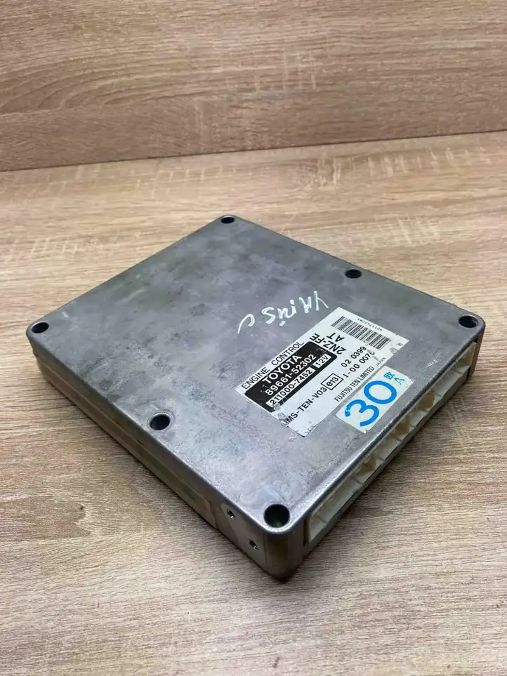 Toyota Yaris (1999 - 2003) 8966152302 Блок управления двигателем (ECU) — фото 1