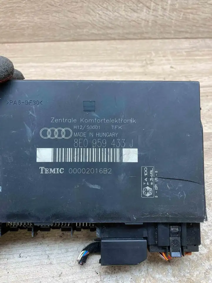 Audi A4 S4 B6 8E 8H (2000 - 2006) 8E0959433J Модуль комфорта — фото 5