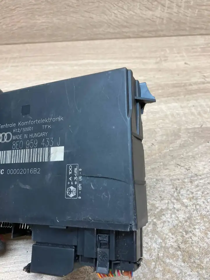 Audi A4 S4 B6 8E 8H (2000 - 2006) 8E0959433J Модуль комфорта — фото 6