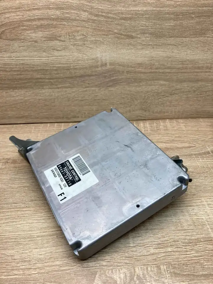 Toyota Corolla Verso AR10 (2004 - 2009) 896610F110 Блок управления двигателем (ECU) — фото 2