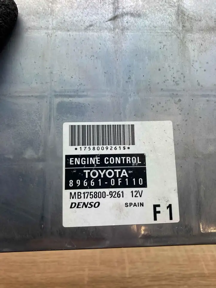 Toyota Corolla Verso AR10 (2004 - 2009) 896610F110 Блок управления двигателем (ECU) — фото 5