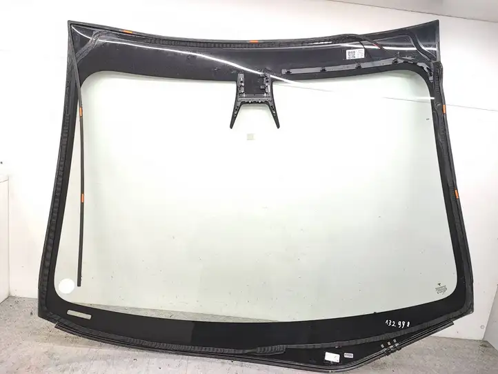 Tesla Model 3 (2017 - 2023) 146627000C Переднее стекло — фото 2