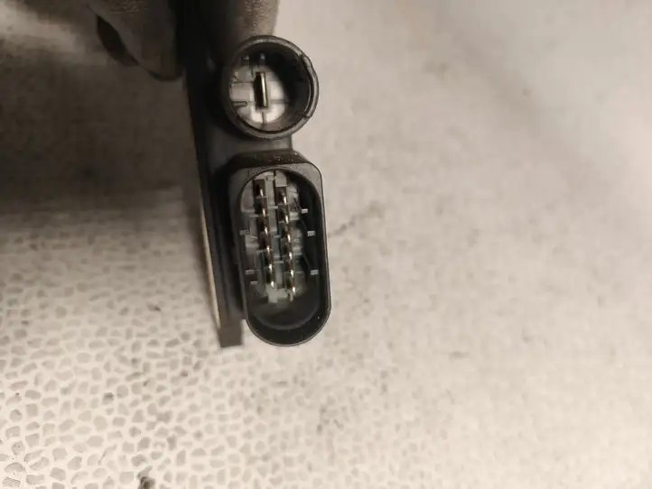 Mercedes-Benz E W212 (2009 - 2016) E2110021047 Реле накала свечей — фото 2