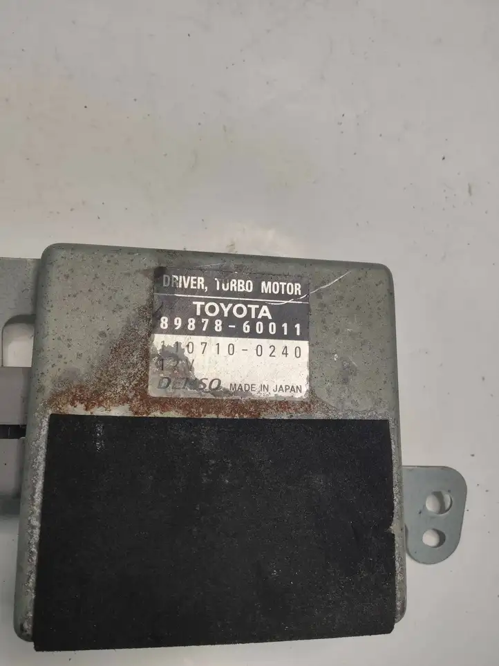 Toyota Land Cruiser (J120) (2002 - 2009) 8987860011 Прочие блоки управления — фото 4