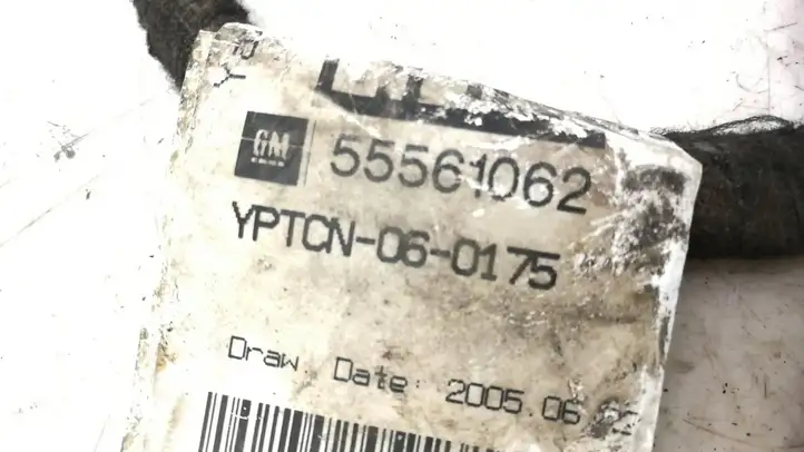 Opel Astra H (2004 - 2009) 55561062 Плюсовой провод аккумулятора — фото 2