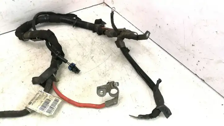 Opel Astra H (2004 - 2009) 55561062 Плюсовой провод аккумулятора — фото 3