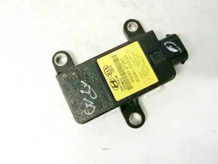 Kia Rio 956902t250 Датчик ESP — фото 1