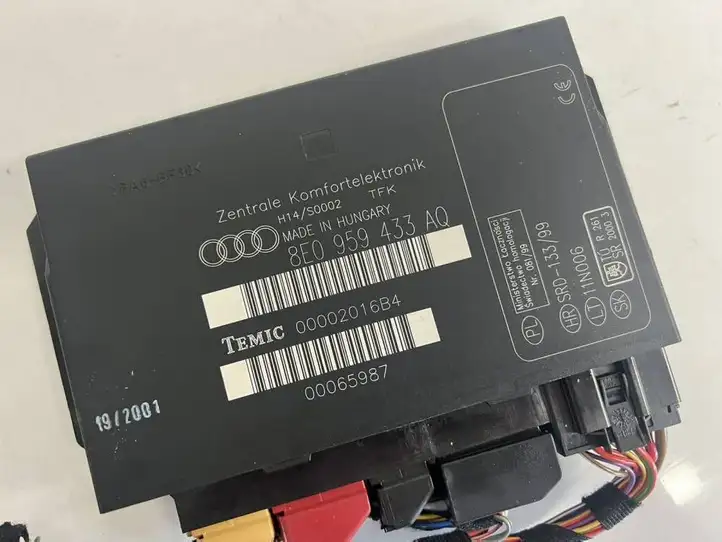 Audi A4 S4 B6 8E 8H (2000 - 2006) 8e0959433aq Модуль комфорта — фото 2