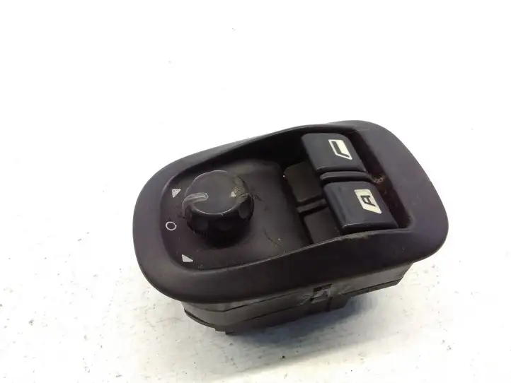 Peugeot 206 (1998 - 2012) Блок кнопок стеклоподъемников — фото 2
