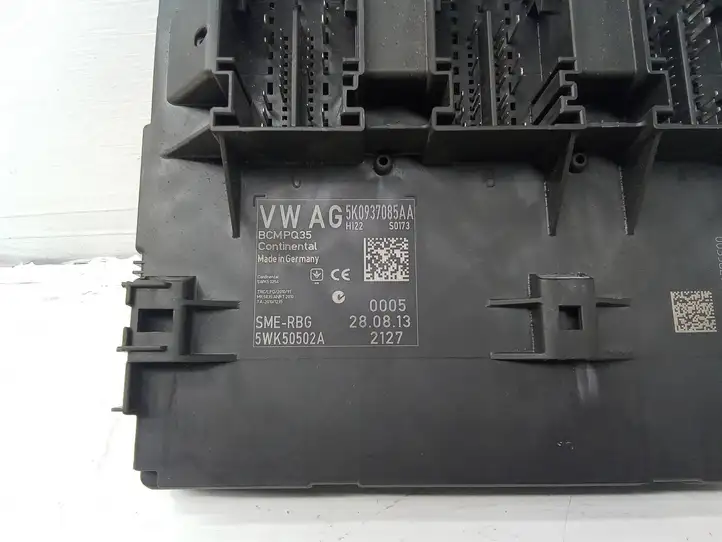 Volkswagen Caddy (2010 - 2015) 5K0937085AA Модуль комфорта — фото 2