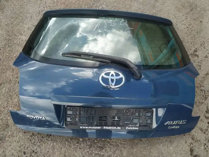 Toyota Auris 150 (2006 - 2012) melynas Крышка багажника — фото 1