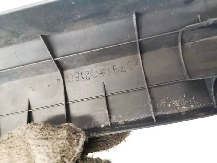 Toyota Auris 150 (2006 - 2012) 6791402150 Внутренняя отделка переднего порога — фото 3