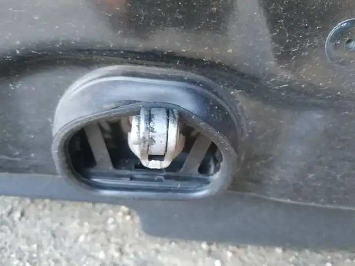 Renault Scenic III - Grand scenic III (2009 - 2016) Ограничитель задней двери — фото 2