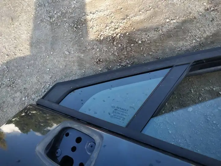 Renault Scenic III - Grand scenic III (2009 - 2016) Форточка двери — фото 2