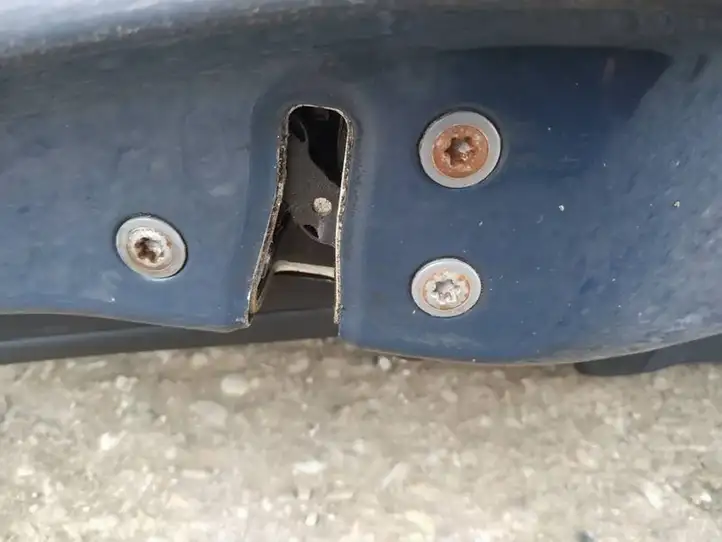 Toyota Auris 150 (2006 - 2012) Замок задней двери — фото 2