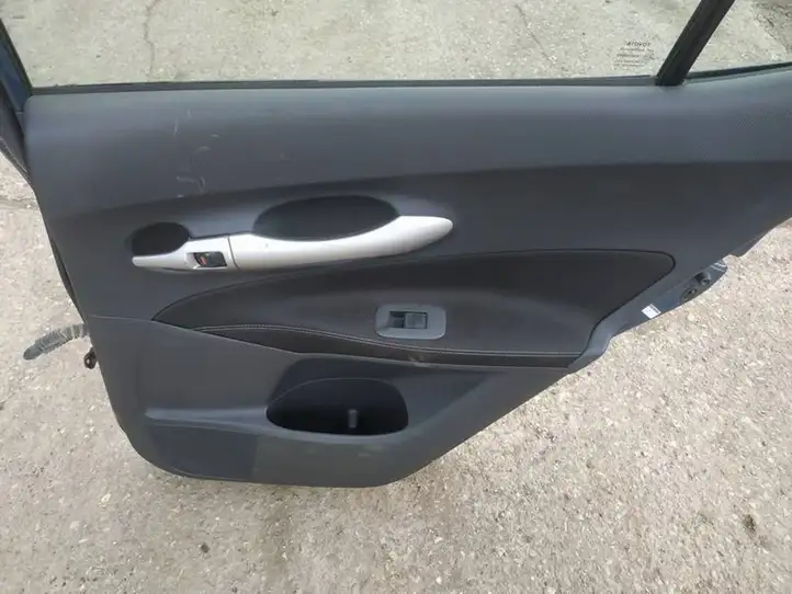 Toyota Auris 150 (2006 - 2012) melynos Задняя дверь — фото 4
