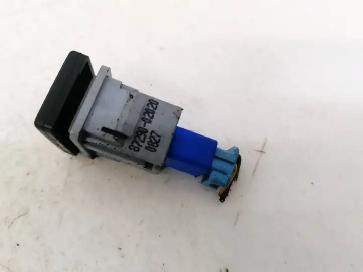 Toyota Auris 150 (2006 - 2012) 8729002020 Кнопка обогрева стекла — фото 3