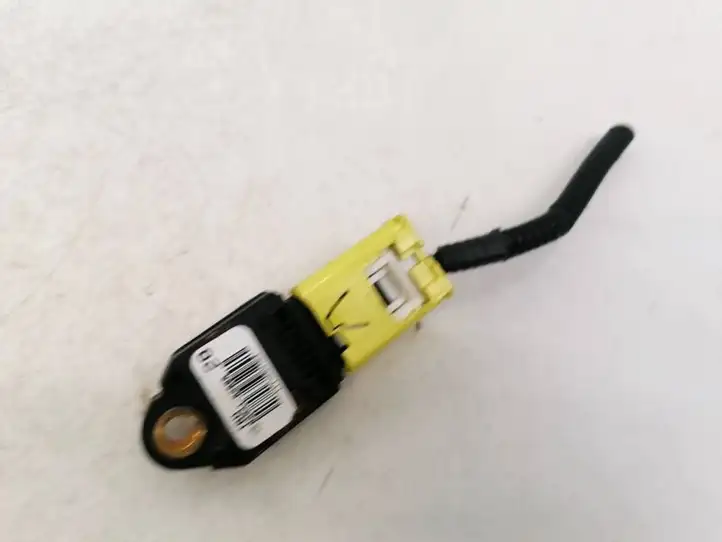 Toyota Auris 150 (2006 - 2012) 8983102080 Датчик удара SRS — фото 2