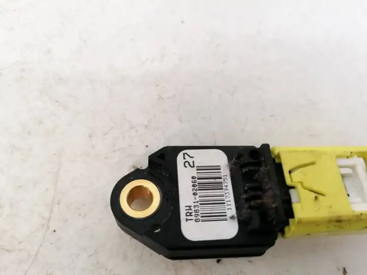 Toyota Auris 150 (2006 - 2012) 8983102060 Датчик удара SRS — фото 3