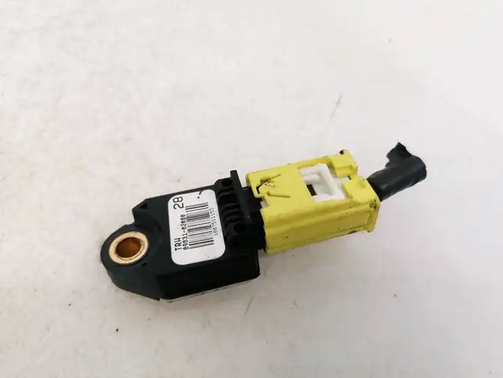 Toyota Auris 150 (2006 - 2012) 8983102080 Датчик удара SRS — фото 1