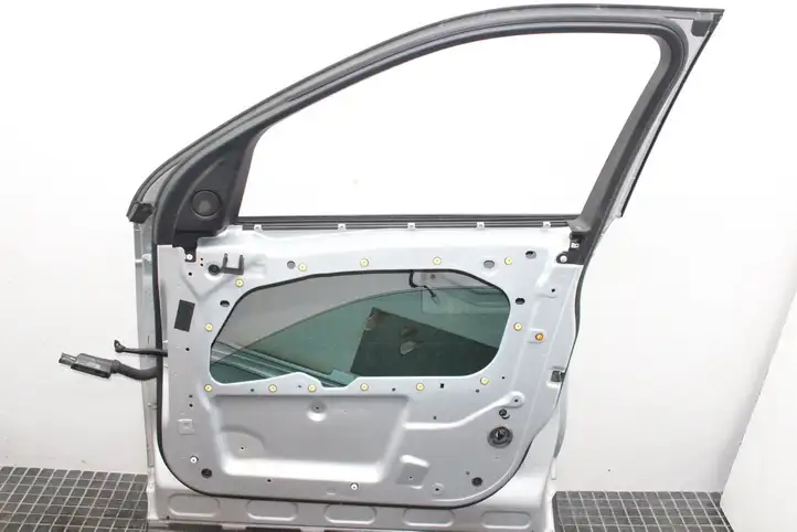 Land Rover Discovery Sport (2014 - 2019) Дверь — фото 9
