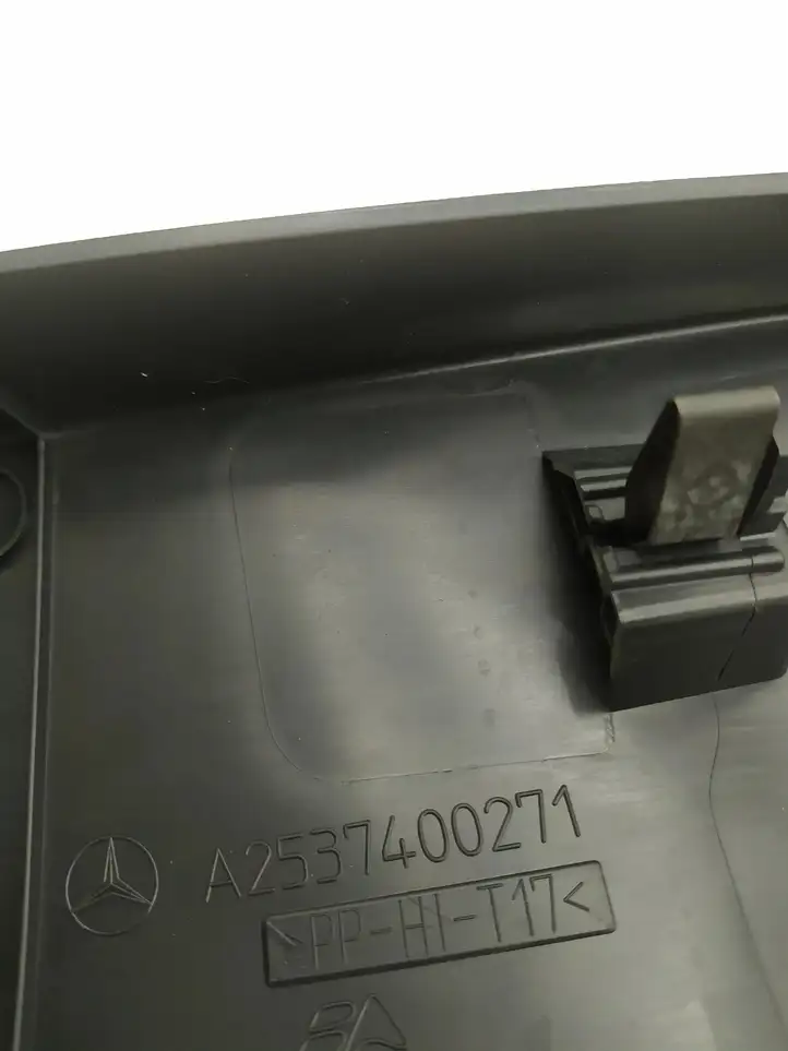 Mercedes-Benz GLC X253/C253 (2015 - ) A2537400271 Верхняя обшивка стойки D — фото 4