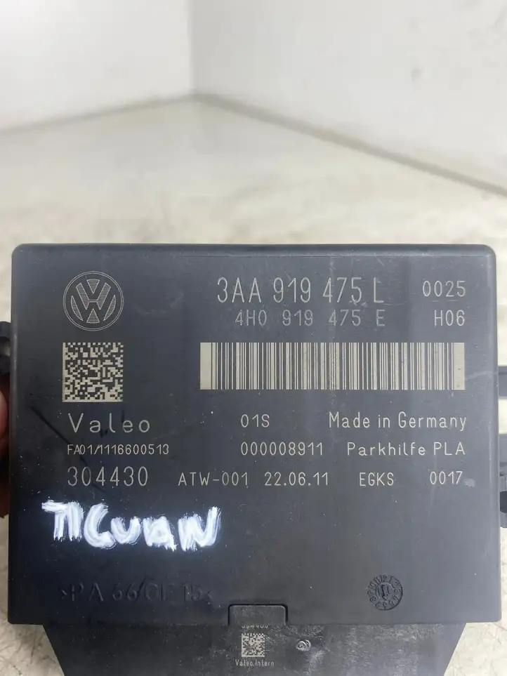 Volkswagen Tiguan (2007 - 2011) 3AA919475L Блок управления парктрониками — фото 4