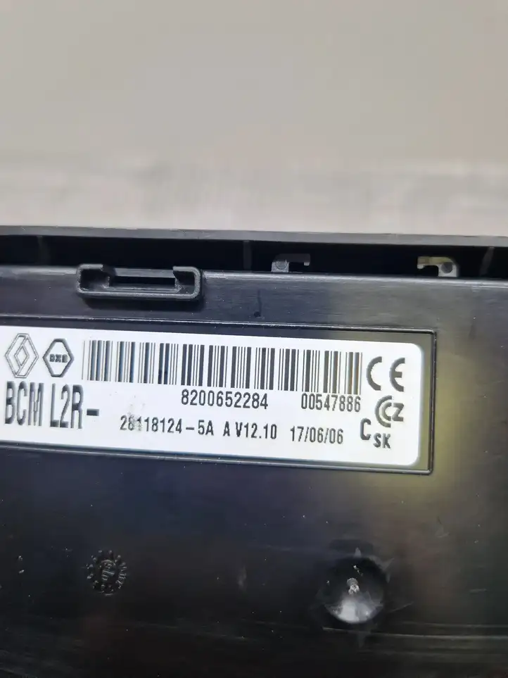 Renault Clio III (2005 - 2012) 8200652284 Модуль комфорта — фото 5