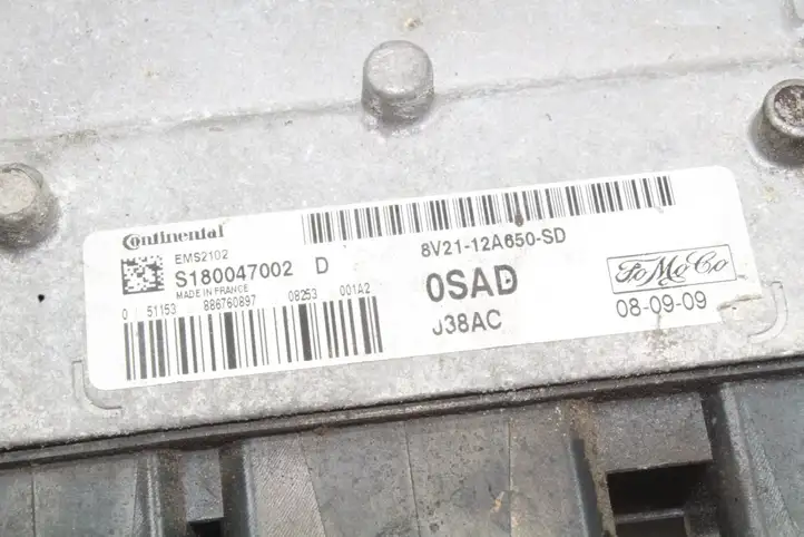 Ford Fiesta (2006 - 2008) 8V2112A650SD Блок управления двигателем (ЭБУ) — фото 2
